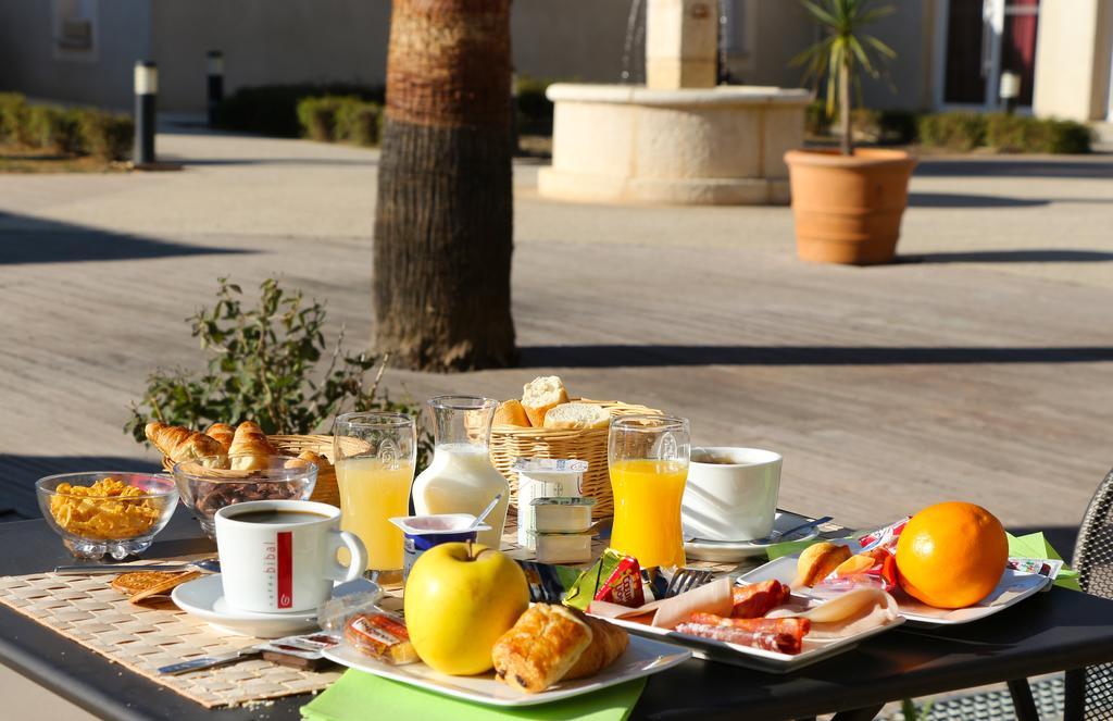 Hotel Restaurant Les Jasses De Camargue Gallargues-le-Montueux Pokój zdjęcie